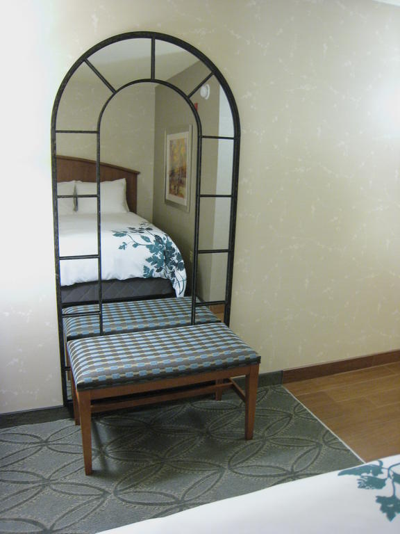 Hotel Wingate By Wyndham Elkins Habitación foto